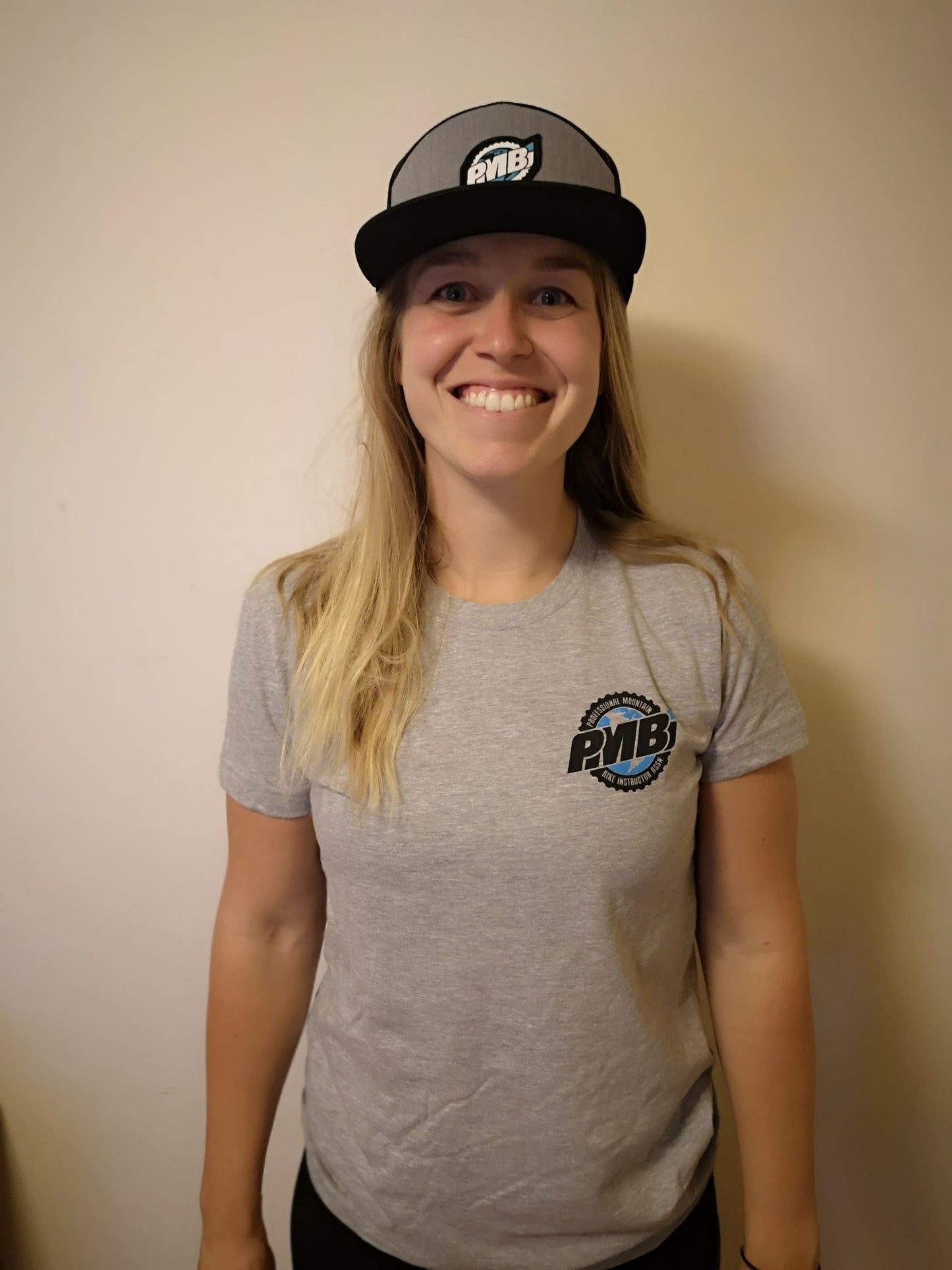 GREY WOMEN TSHIRT (OLD LOGO)